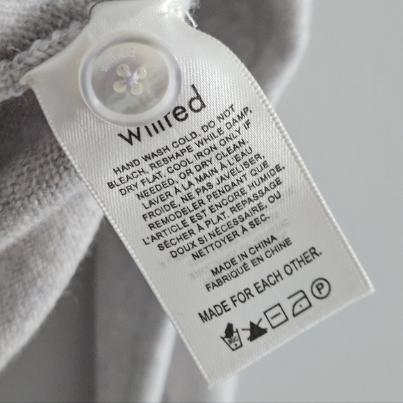 Aritzia Wilfred Cyprie 100% Merino Wool Cardigan Gray Small Quiet Luxury - Picture 9 of 10